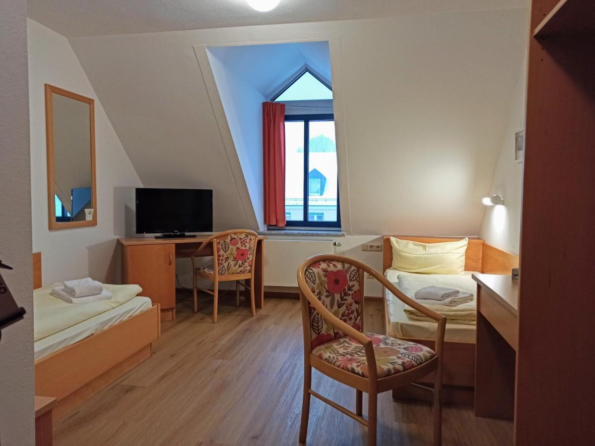 Gastehaus Deggendorf Hotell Exteriör bild